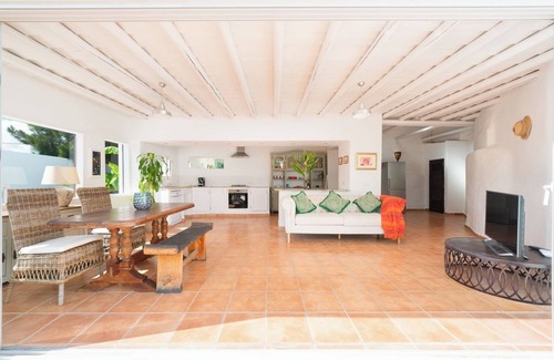 Guatiza Villa | Finca Botanico Garden Villa - Alojamiento rural con estilo, jardín privado maduro