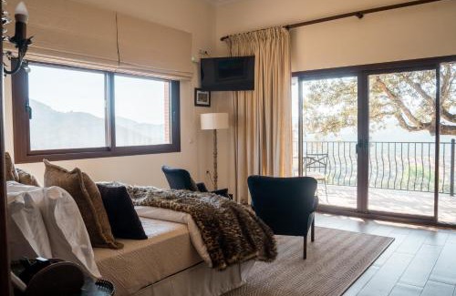 Andújar Cabina | FInca El Encinarejo - All Inclusive Wilderness Reserve