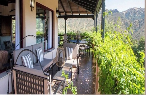 Hornachuelos Casa | FINCA EL RETIRO, ALBERGUE RURAL CON PISCINA CUBIERTA Y SPA