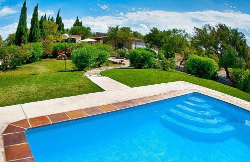 Santa Margalida Apartamento | Finca in Santa Margalida with Panoramic Views
