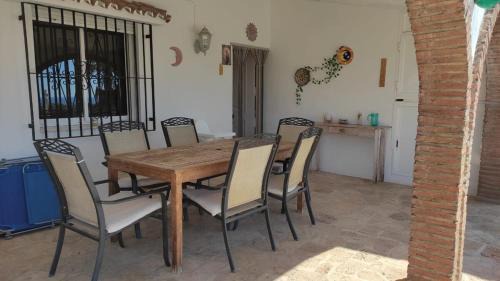 Vélez-Málaga Casa | Finca la Sonrisa - Lovely house with pool and sea view