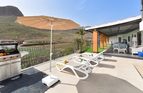 Agüimes Cabaña | Finca Los Quevedo - Tres Habitaciones Casa Rural, Capacidad 6
