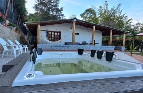 El Penol Chalet De Esquí | Finca Palma de Coco, Municipio de el Peñol Antioquia