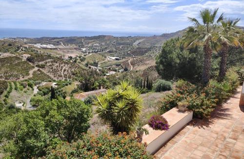 Cajiz Cama Y Desayuno | Finca Sol y Cielo