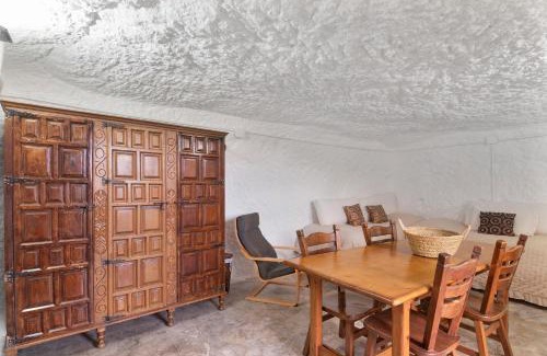 La Solana Apartamento | Finca With Cave Trekking Trails