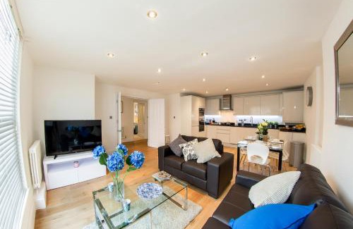 Finchley Church End Apartamento | Finchley Central - Luxury 2 bed ground floor apartment