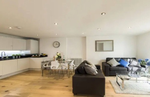 Finchley Church End Apartamento | Finchley central - spacious ground floor apartment