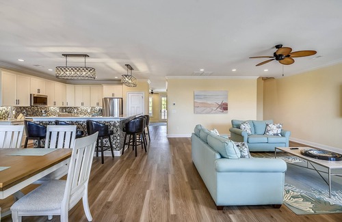 Atlantic Beach Casa | Find Your SEAVIEW SANCTUARY - Luxury 6 BR Home - Heated Pool, Game Room, Walk to Beach