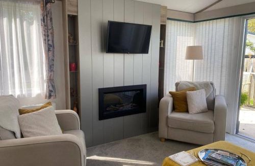 Forres Casa | Findhorn Lodge - Peaceful - Pets - Sleeps 4