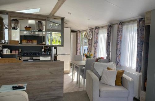 Forres Casa | Findhorn Lodge - Peaceful - Pets - Sleeps 4