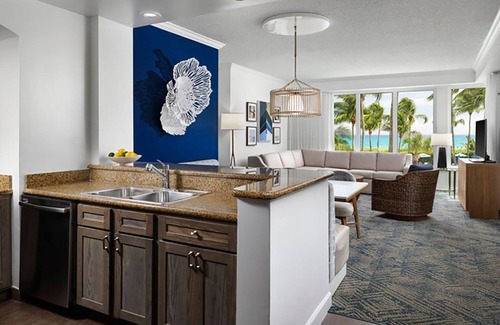 Palm Beach Shores Complejo | 𝐅𝐢𝐧𝐝𝐢𝐧𝐠 𝐌𝐞𝐢𝐥𝐢 Beachfront Ocean Pointe Resort Oasis+Amenities, 3BR