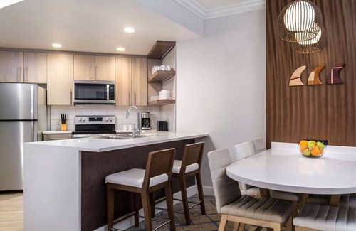 Newport Coast Complejo | 𝐅𝐢𝐧𝐝𝐢𝐧𝐠 𝐌𝐞𝐢𝐥𝐢 Waterside Newport Coast Retreat + Amenities. 2-Bedroom