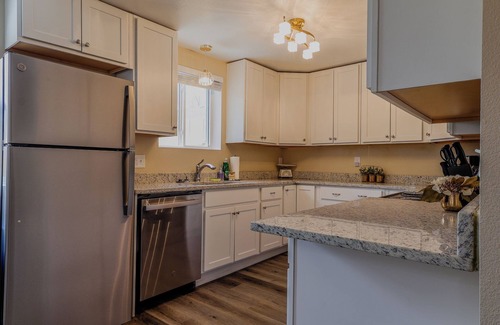 East Colorado Springs Cabaña | Finding Your Rhythm In The Heart Of It All