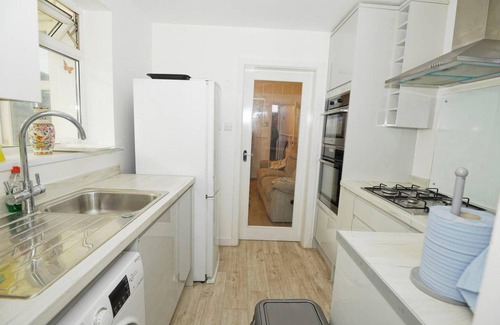 Manchester Casa | Fine 3-bed House in Manchester for up to 6 People