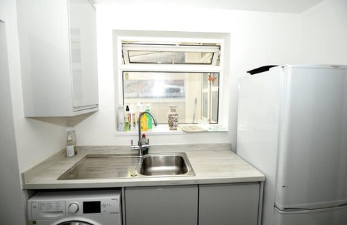 Manchester Casa | Fine 3-bed House in Manchester for up to 6 People