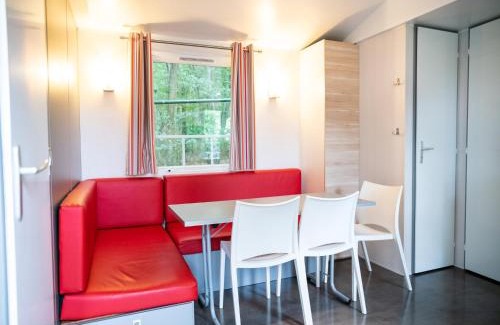 Olloy-sur-Viroin Chalet De Esquí | Fine chalet with microwave located in the Ardennes