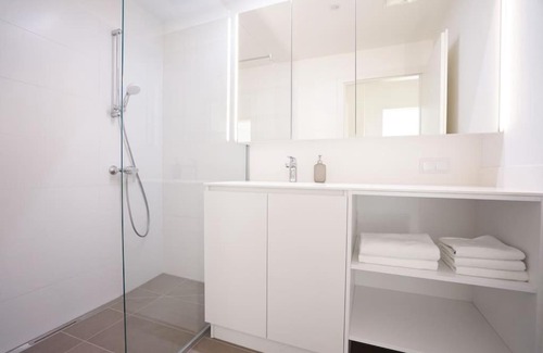 Favoriten Apartamento | Fine Studio with terrace - 15 Min to Center
