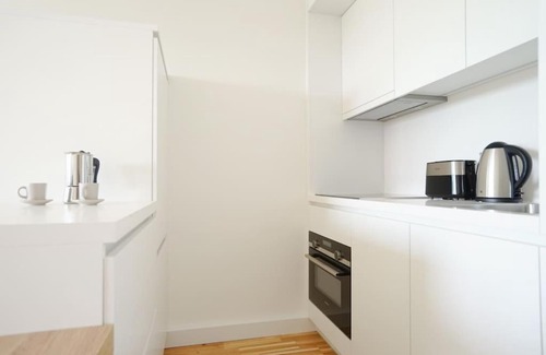 Favoriten Apartamento | Fine Studio with terrace - 15 Min to Center