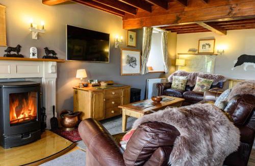 Hawes Casa | Finest Retreats - Shepherds Cottage at Mile House Farm