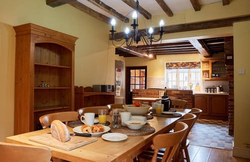 Dalbury Lees Cabaña | The Farmhouse