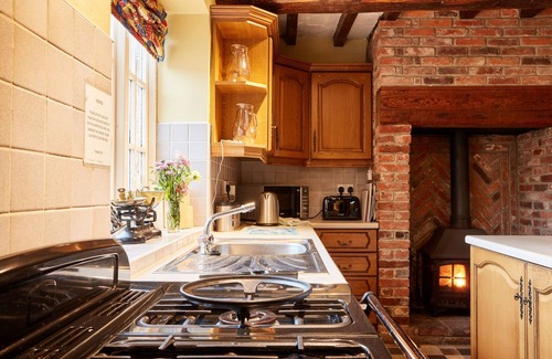 Dalbury Lees Cabaña | The Farmhouse