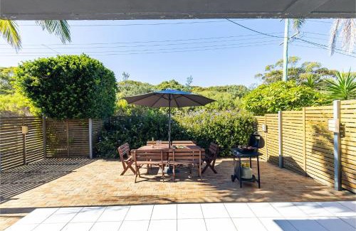 Fingal Bay Casa | Fingal Bay Coastal Retreat 1 12 Marine Dr fantastic ground floor duplex