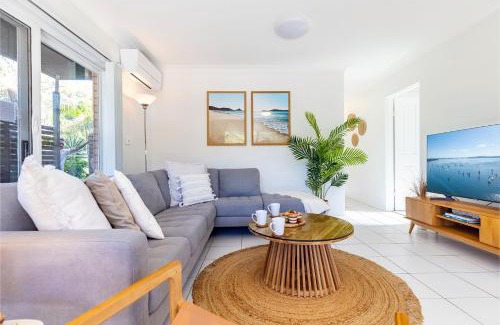 Fingal Bay Casa | Fingal Bay Coastal Retreat 1 12 Marine Dr fantastic ground floor duplex