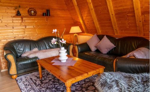 Kroeslin Casa | Finnhütte in Freest mit Sauna und umzäunten Grundstück