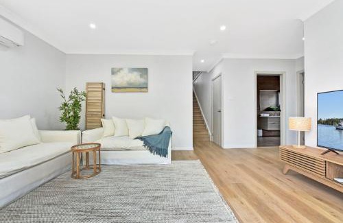 Caves Beach Casa | Finns at Caves Beach Resort