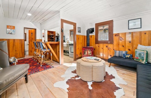 Big Bear Lake Casa | Finns Fish Camp - Walking distance to Lake and Village! Back patio with barbecue, fully fenced yard!