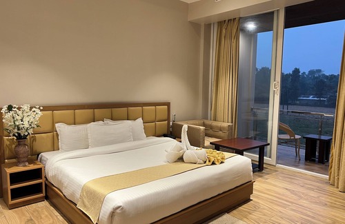 Golaghat Hotel | Finns Weaver Resort Kaziranga