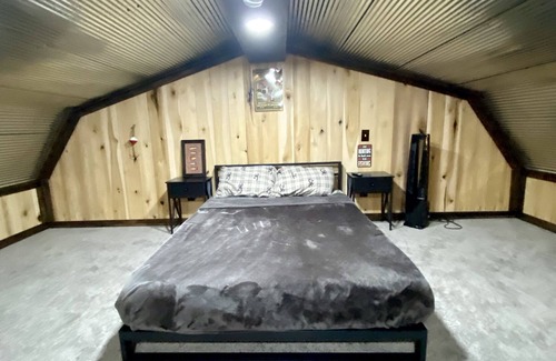 Wynnburg Cabina | Fins-N-Feathers- family friendly with boat parking-ramps within minutes