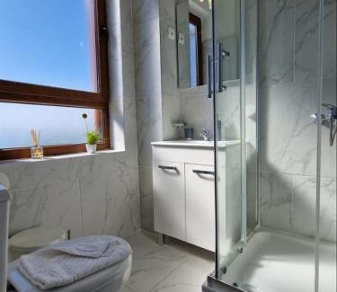 Selce Hotel | FIORE Seaview Rooms - Premium Location