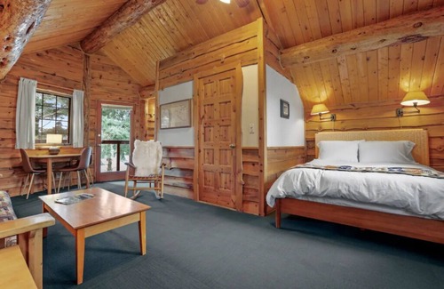 Stevenson Cabina | Fir Cabin at Wilder and Pine Riverside Cabins