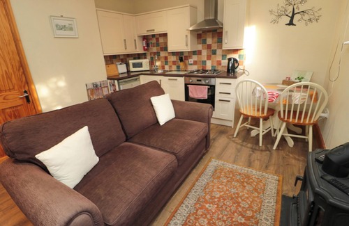 Newcastle-upon-Tyne Cabaña | FIR TREE COTTAGE, pet friendly, with a garden in Otterburn