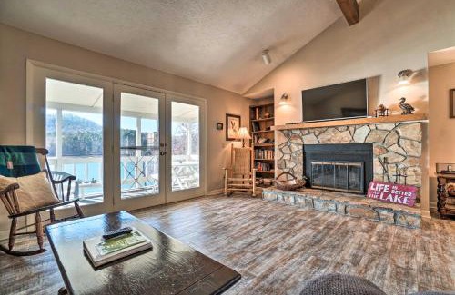 Hiawassee Casa | Fire Pit and Boat Dock Lake Chatuge Townhome!