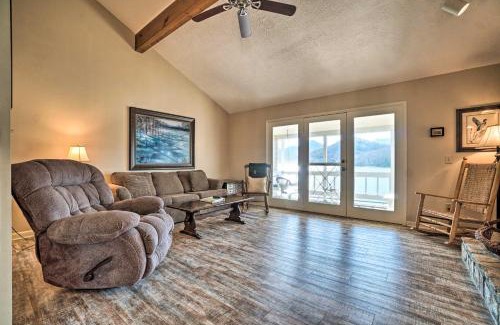 Hiawassee Casa | Fire Pit and Boat Dock Lake Chatuge Townhome!