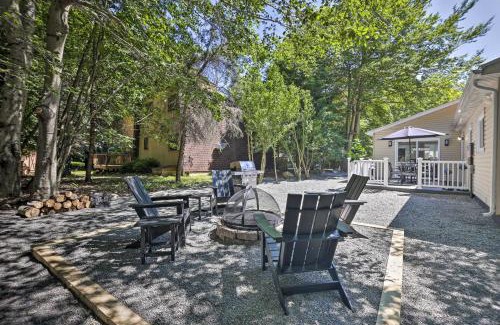 Tobyhanna Casa | Fire Pit and Furnished Deck Serene Tobyhanna Escape