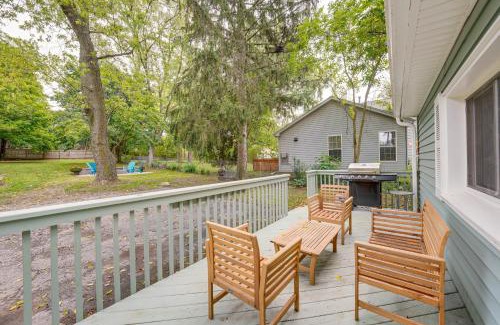 St. Charles Casa | Fire Pit and Grill Family Home on Fox River Trail!