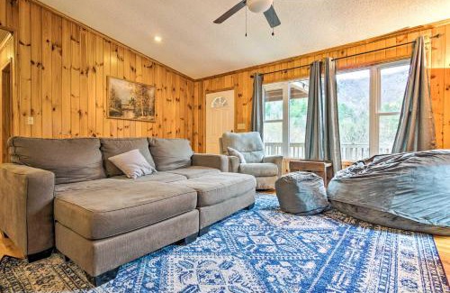 Marion Casa | Fire Pit and Mtn Views Charming Marion Cabin!