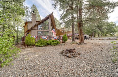 Munds Park Casa | Fire Pit and Wraparound Porch Munds Park Cabin!