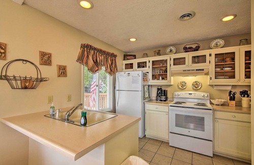Hiawassee Casa | Townhome w/ Fire Pit & Boat Dock: Pets Welcome!