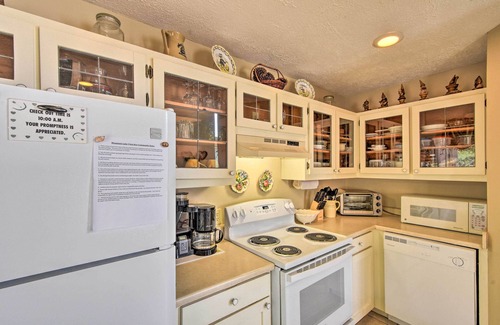 Hiawassee Casa | Townhome w/ Fire Pit & Boat Dock: Pets Welcome!