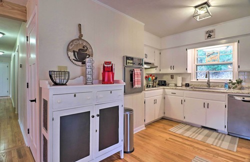 Weaverville Casa | Fire Pit & Game Room: Family Home in Marshall