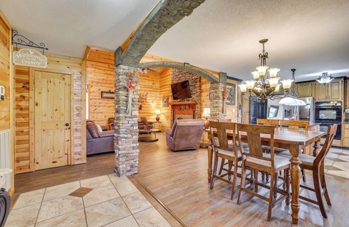 Trenton Casa | Fire Pit + Game Room: Lakefront Escape in Trenton!