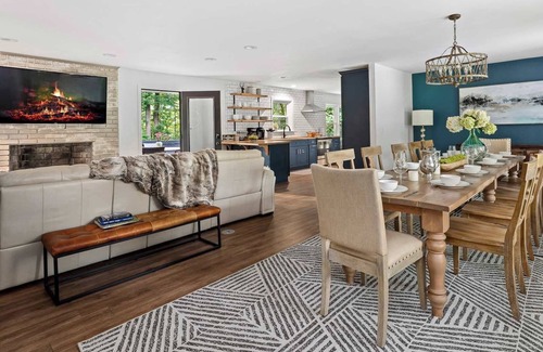 Tucker Casa | Fire Pit/Game Room+Pool Table/Playground