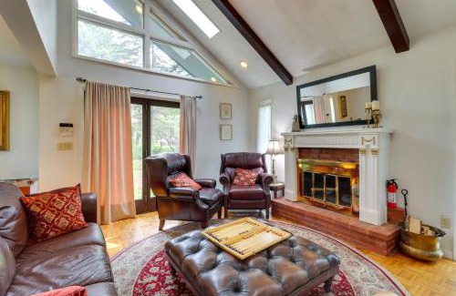 Long Pond Casa | Fire Pit, Kayaks and Hammocks Long Pond Home!