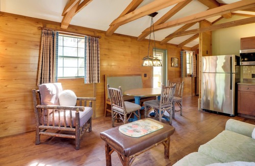 Heflin Cabina | Fire Pit + Lake Access: Cabin Retreat in Heflin