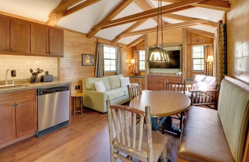 Heflin Cabina | Fire Pit + Lake Access: Cabin Retreat in Heflin
