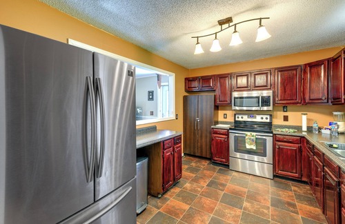 Sparta Casa | Fire Pit & Mountain Views: Quiet Sparta Getaway